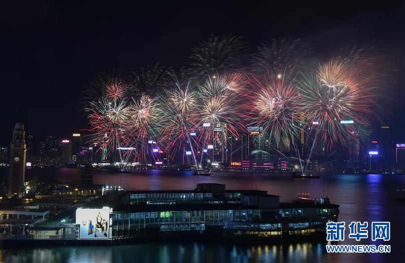 （社会）（2）烟花靓维港 