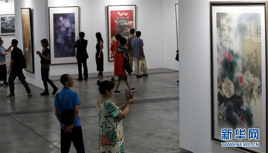 （文化）（3）“全球水墨画大展”在香港举行