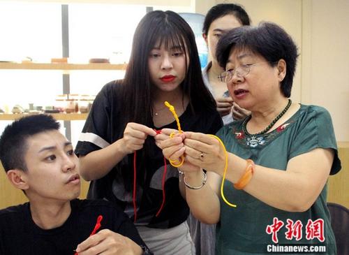 京港實習生體驗中華傳統手工藝感嘆匠心精神具魅力