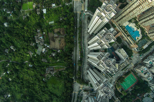 航拍香港：半城蒼翠半城樓