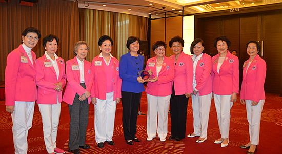 香港各界妇女联合协进会访京 殷晓静任名誉顾问