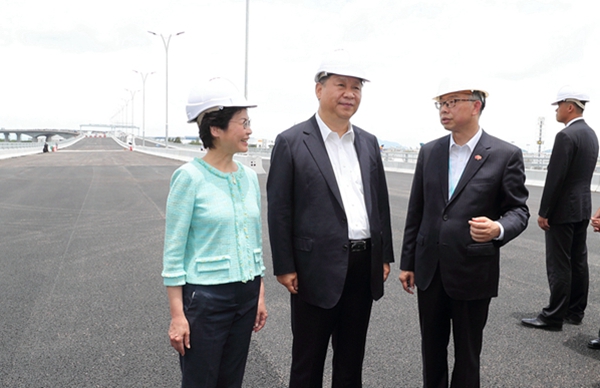 习近平考察香港重要基础设施建设项目