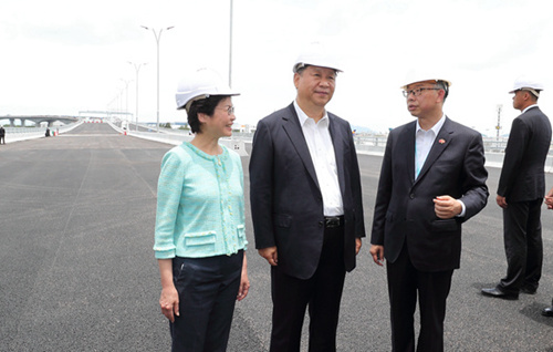 习近平考察香港重要基础设施建设项目