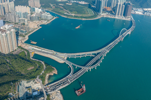 香港将军澳跨湾大桥正式通车