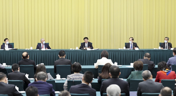 王沪宁参加港澳地区全国政协委员联组讨论