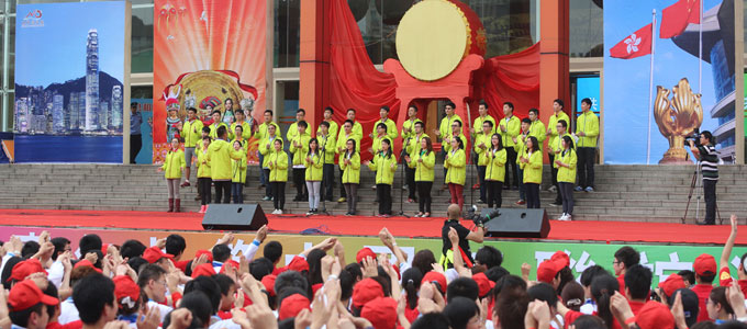 桂港青年共筑和谐发展中国梦