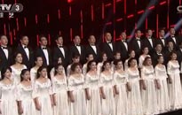 《八路军进行曲》 演唱：中国歌剧舞剧院合唱团