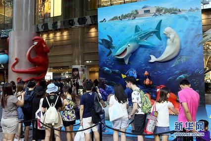 香港時代廣場7月變身海底世界