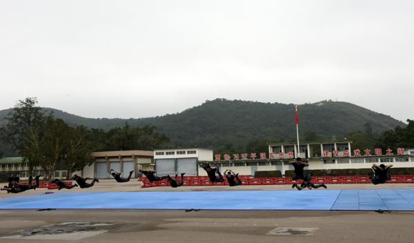 田永江表示,这次军事日活动,是驻军今年继八一招待酒会后,再次与香港
